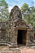 Ta Som temple - western gopura of the third enclosure.